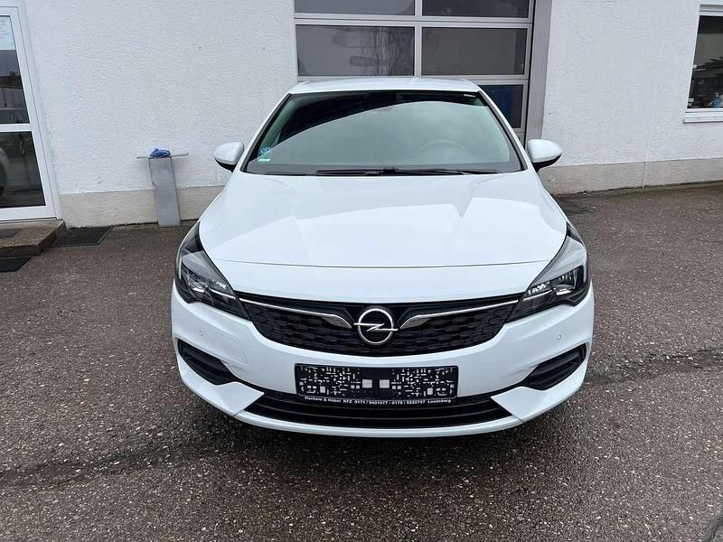 Gebraucht Opel Astra Basis 110 PS (80 kW) 2020 Weiß Kleinwagen