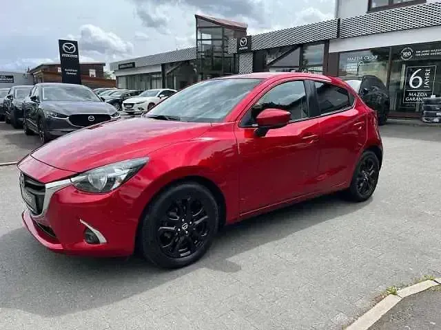 Gebraucht Mazda 2 Kizoku 75 PS (55 kW) 2019 Magmarot metallic (metallic) Kleinwagen