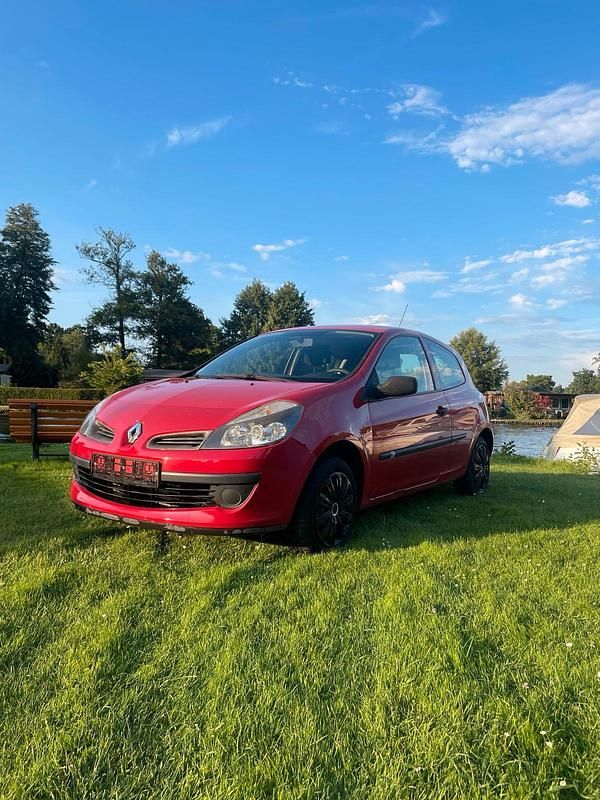 Gebraucht 2006 Renault Clio II Kleinwagen | 1.350 € (Fairer Preis) - Bild 1/4