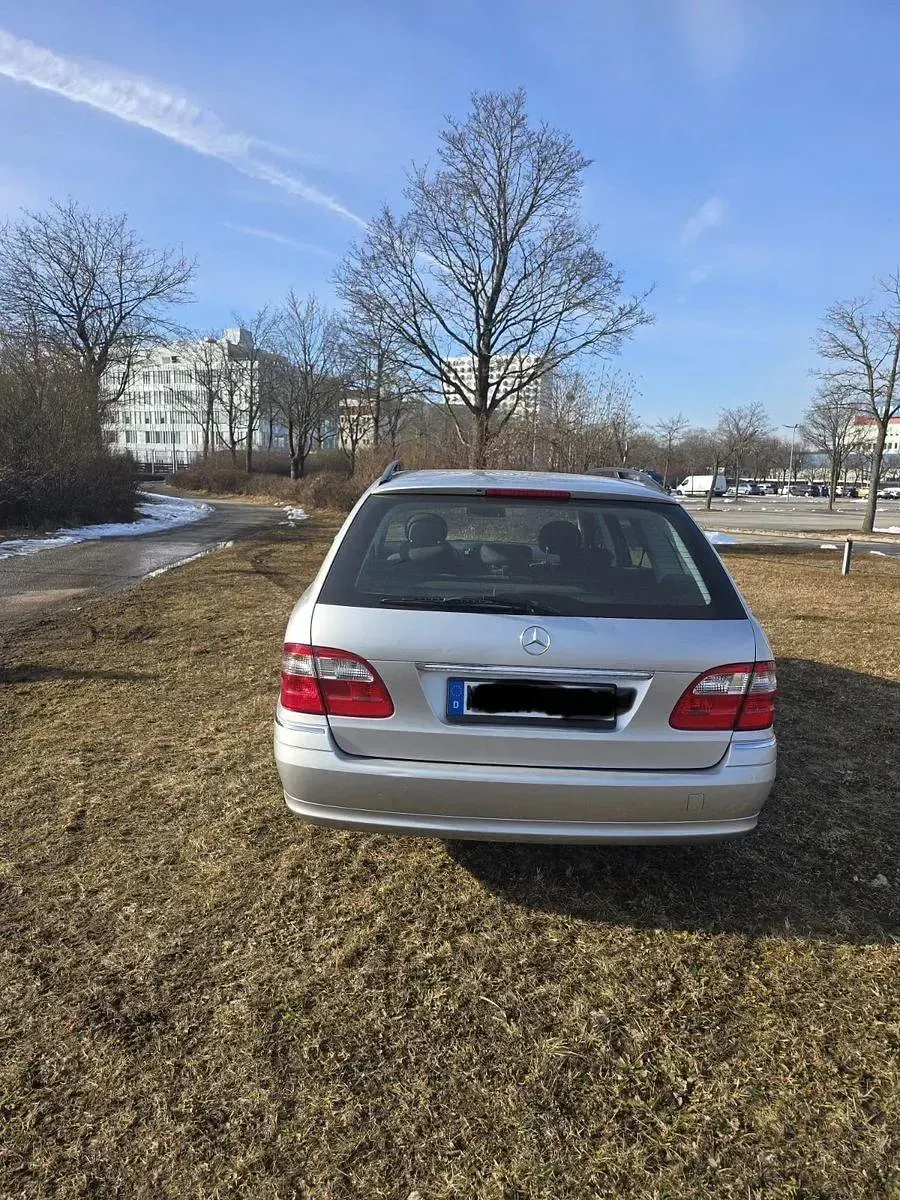 Gebraucht Mercedes E240 Elegance 177 PS (130 kW) 2003 Silber Kombi
