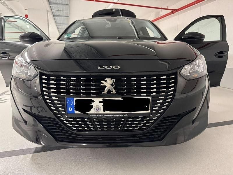 Gebraucht Peugeot 208 Allure 101 PS (74 kW) 2022 Schwarz Kleinwagen