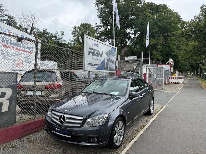 Grau Gebraucht 2010 Mercedes C180 Limousine | 11.480 € (Etwas zu teuer) - Bild 1/4