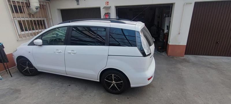 Weiß Gebraucht 2009 Mazda 5 Van / Kleinbus | 2.150 € (Guter Preis) - Bild 1/4