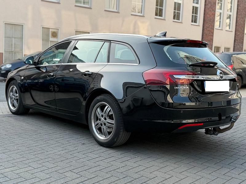 Gebraucht Opel Insignia 136 PS (100 kW) 2017 Schwarz Kombi