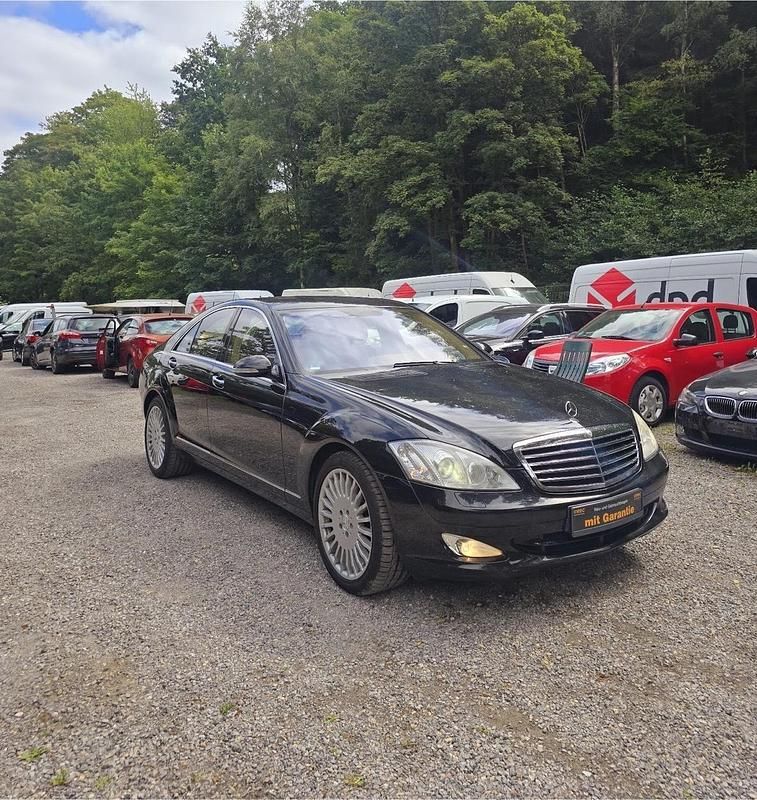 Schwarz Gebraucht 2006 Mercedes S500 Limousine | 8.300 € - Bild 1/4