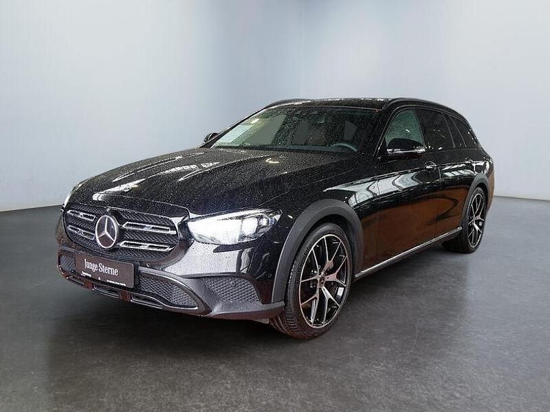 Gebraucht Mercedes E400 Avantgarde 330 PS (242 kW) 2020 Schwarz Limousine