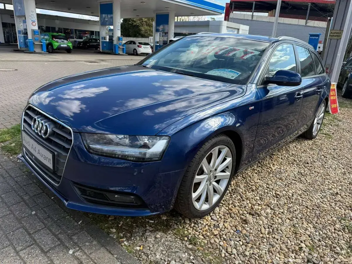 Gebraucht Audi A4 150 PS (110 kW) 2015 Blau Kombi