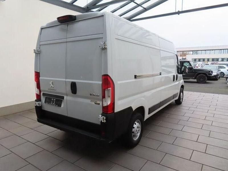 Gebraucht Peugeot Boxer 140 PS (102 kW) 2022 Weiss Van