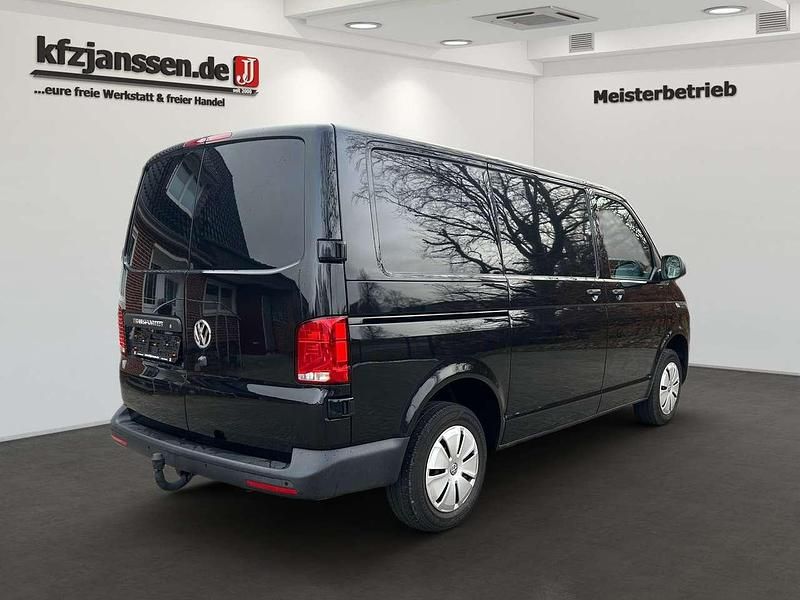 Gebraucht VW Transporter 150 PS (110 kW) 2023 Deep black perleffekt Van