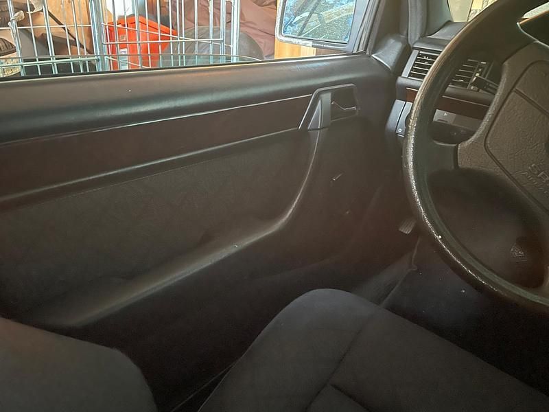 Gebraucht Mercedes 200 136 PS (100 kW) 1995 Blau Kombi