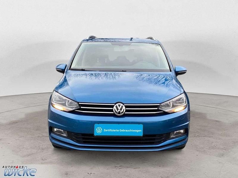 Gebraucht VW Touran Comfortline 150 PS (110 kW) 2016 Blau Van / Kleinbus