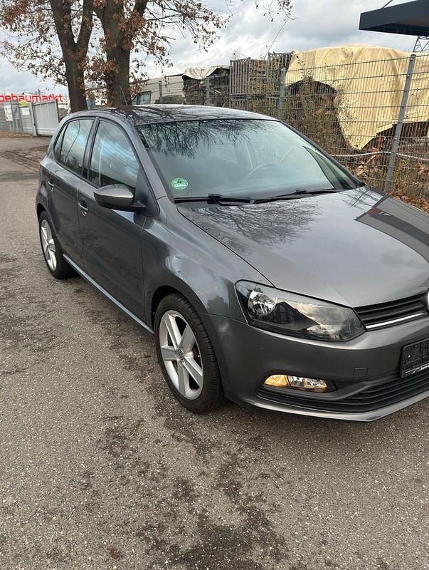 Gebraucht VW Polo 75 PS (55 kW) 2017 Grau Kleinwagen