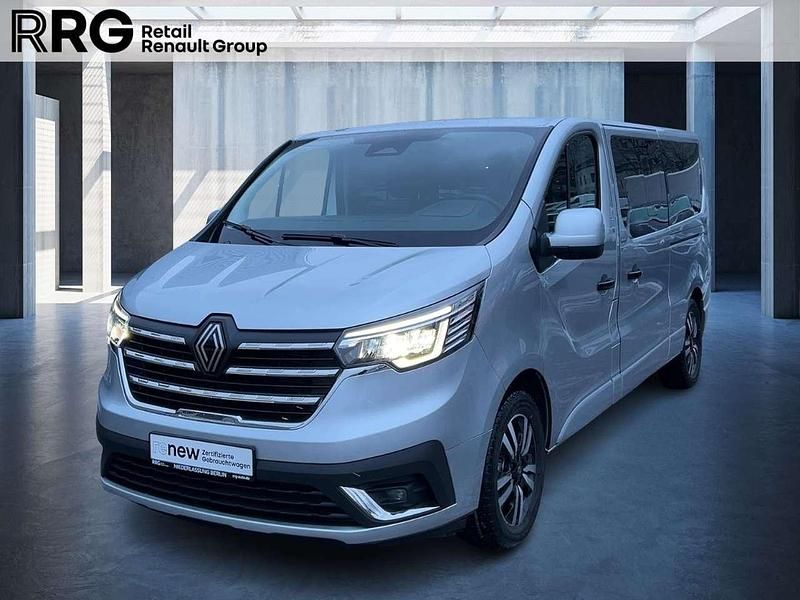 Highlandgrau (grau) Gebraucht 2024 Renault Trafic Van / Kleinbus | 45.790 € (Fairer Preis) - Bild 1/3