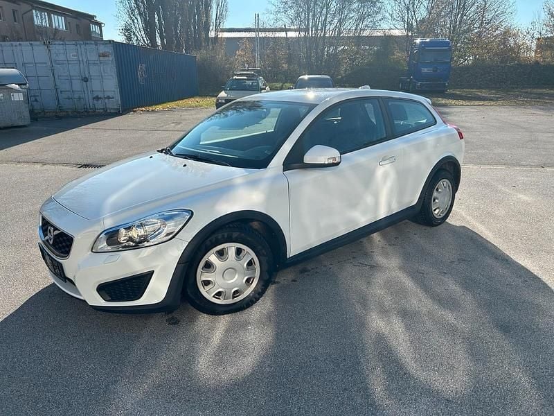 Gebraucht Volvo C30 114 PS (83 kW) 2012 Weiß Kleinwagen