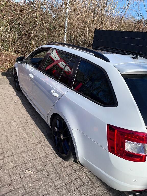 Gebraucht Skoda Octavia RS 184 PS (135 kW) 2016 Weiß Kleinwagen