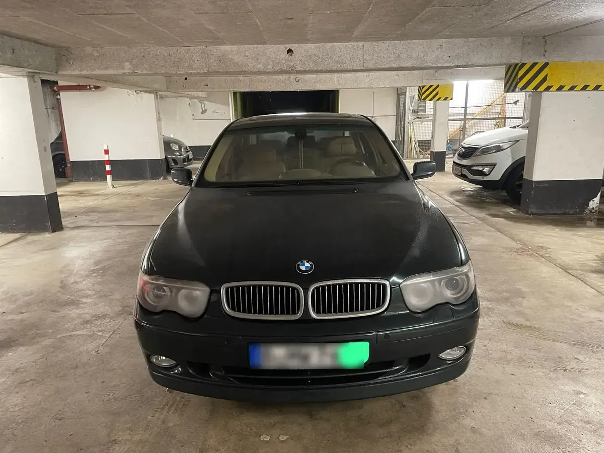 Gebraucht BMW 745 333 PS (244 kW) 2004 Grün Limousine