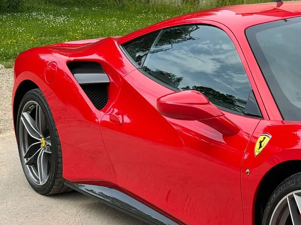 Gebraucht Ferrari 488 669 PS (492 kW) 2016 Rot Coupé