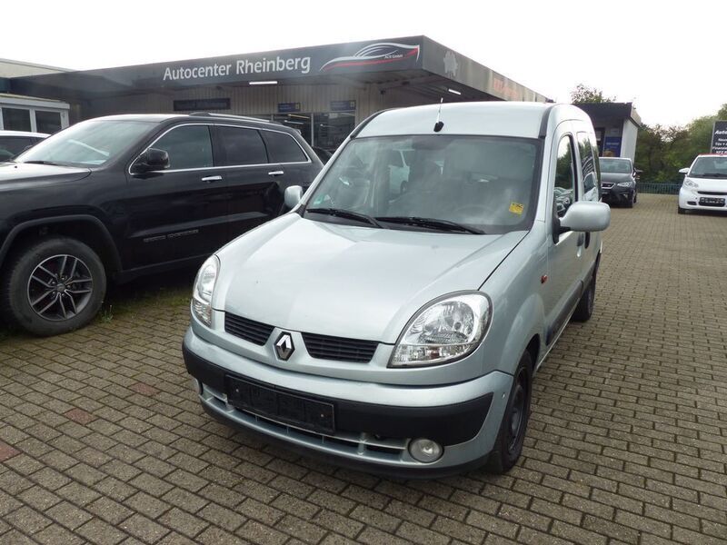 Grau Gebraucht 2004 Renault Kangoo Privilege Van / Kleinbus | 5.990 € (Teuer) - Bild 1/4