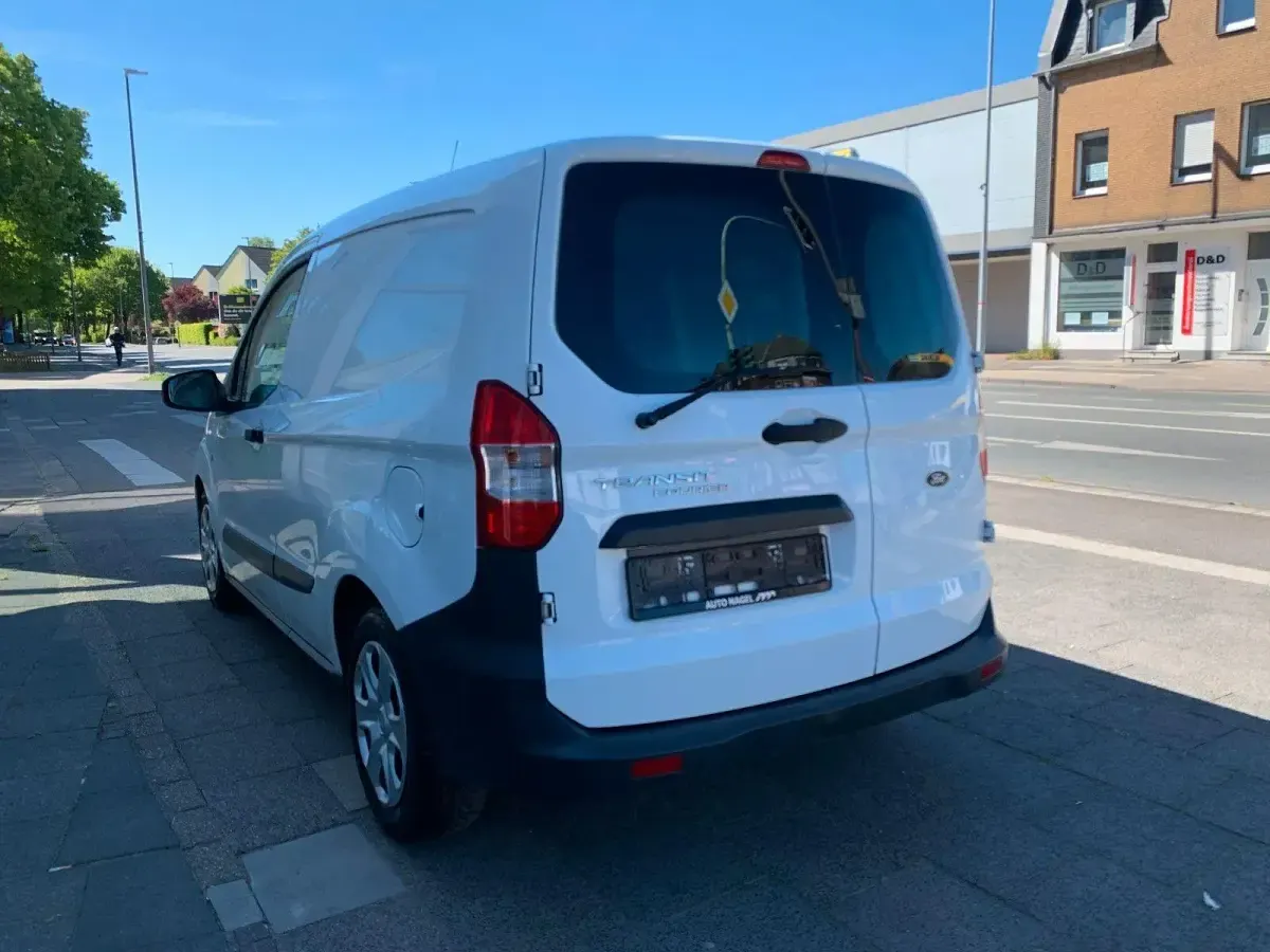 Gebraucht Ford Transit Trend 101 PS (74 kW) 2021 Weiß Kombi