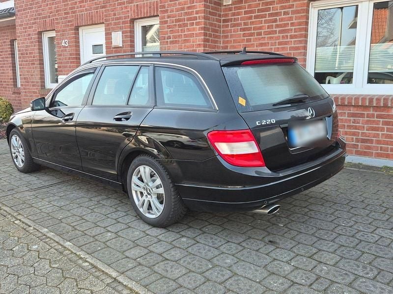 Gebraucht Mercedes 220 170 PS (125 kW) 2008 Schwarz Kombi