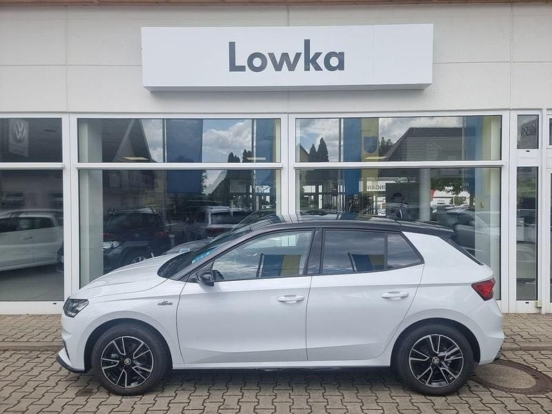 Weiß Gebraucht 2024 Skoda Fabia Monte Carlo Limousine | 24.470 € (Fairer Preis) - Bild 1/4