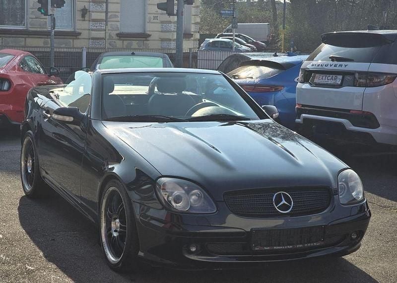 Gebraucht Mercedes SLK200 163 PS (119 kW) 2003 Schwarz Cabrio