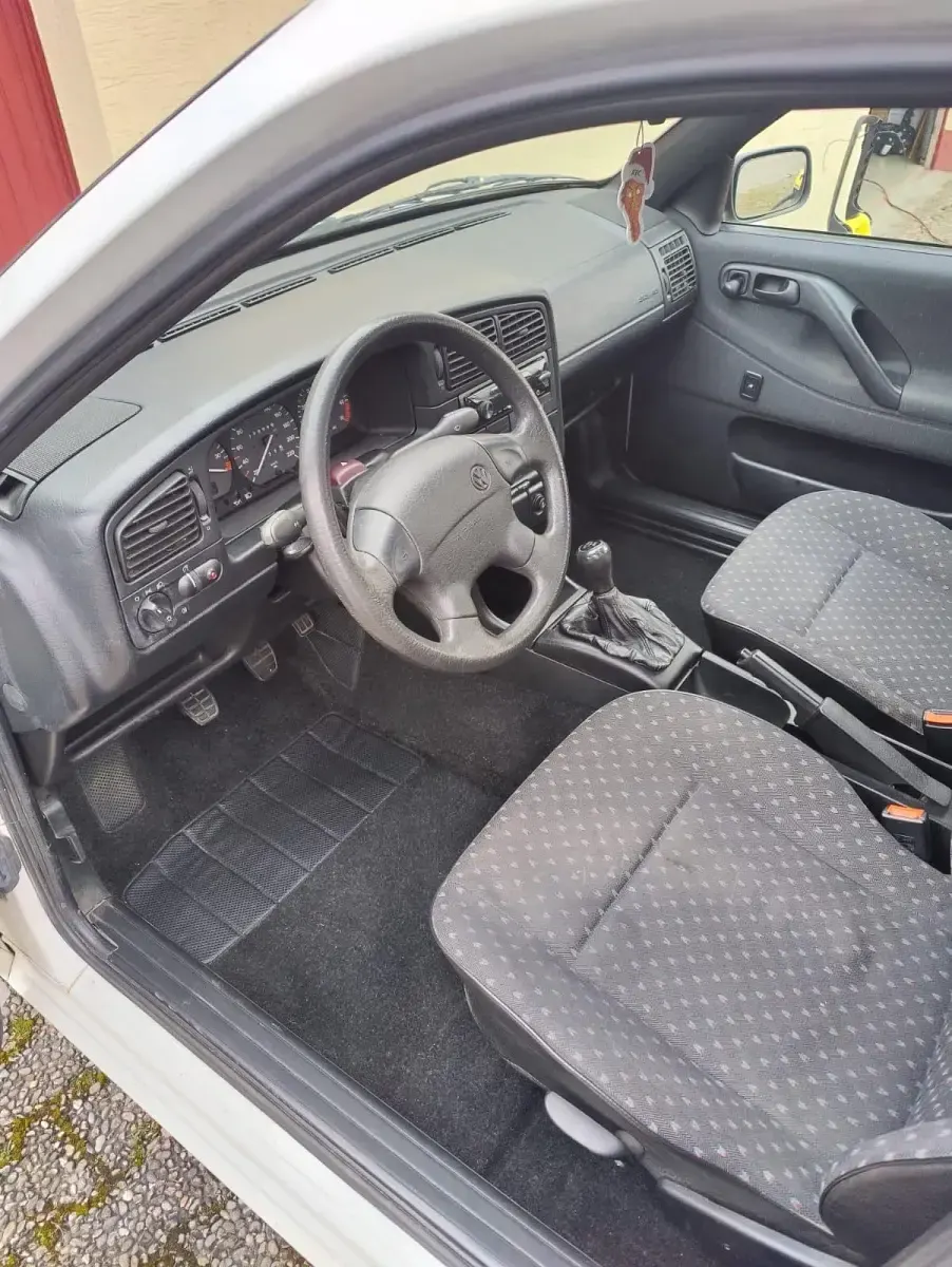 Gebraucht VW Passat 90 PS (66 kW) 1995 Weiß Limousine