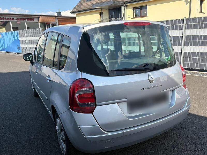 Second-hand Renault Modus 2011 Argintiu Monovolum