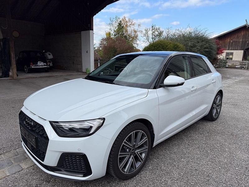 Weiß Gebraucht 2022 Audi A1 Sportback Kleinwagen | 19.500 € (Guter Preis) - Bild 1/4