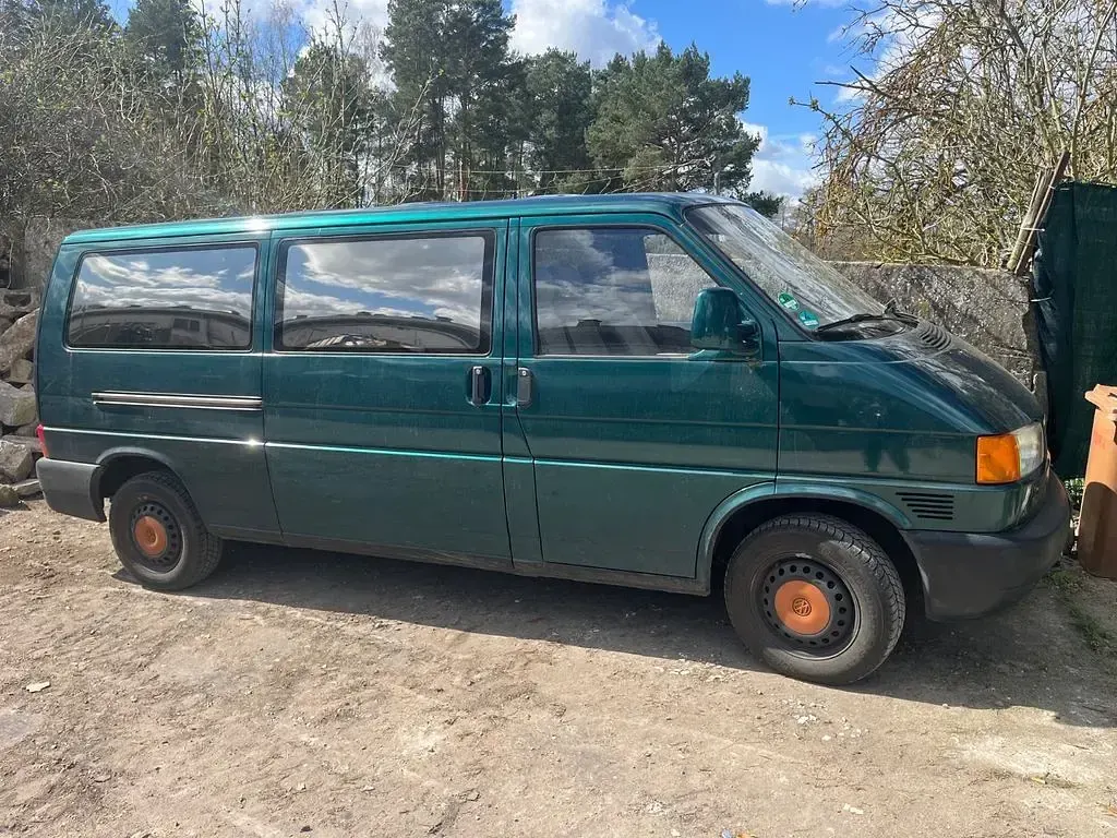 Second-hand VW Caravelle 68 CP (50 kW) 2000 Verde Van