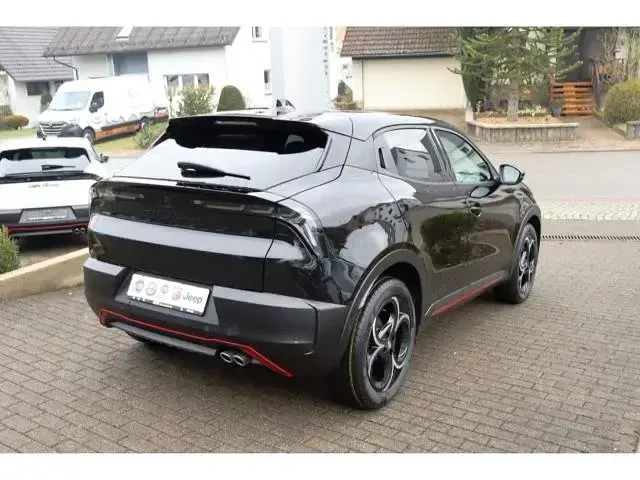 Neu Alfa Romeo Junior Edizione Speciale 145 PS (106 kW) 2025 Andere farbe SUV
