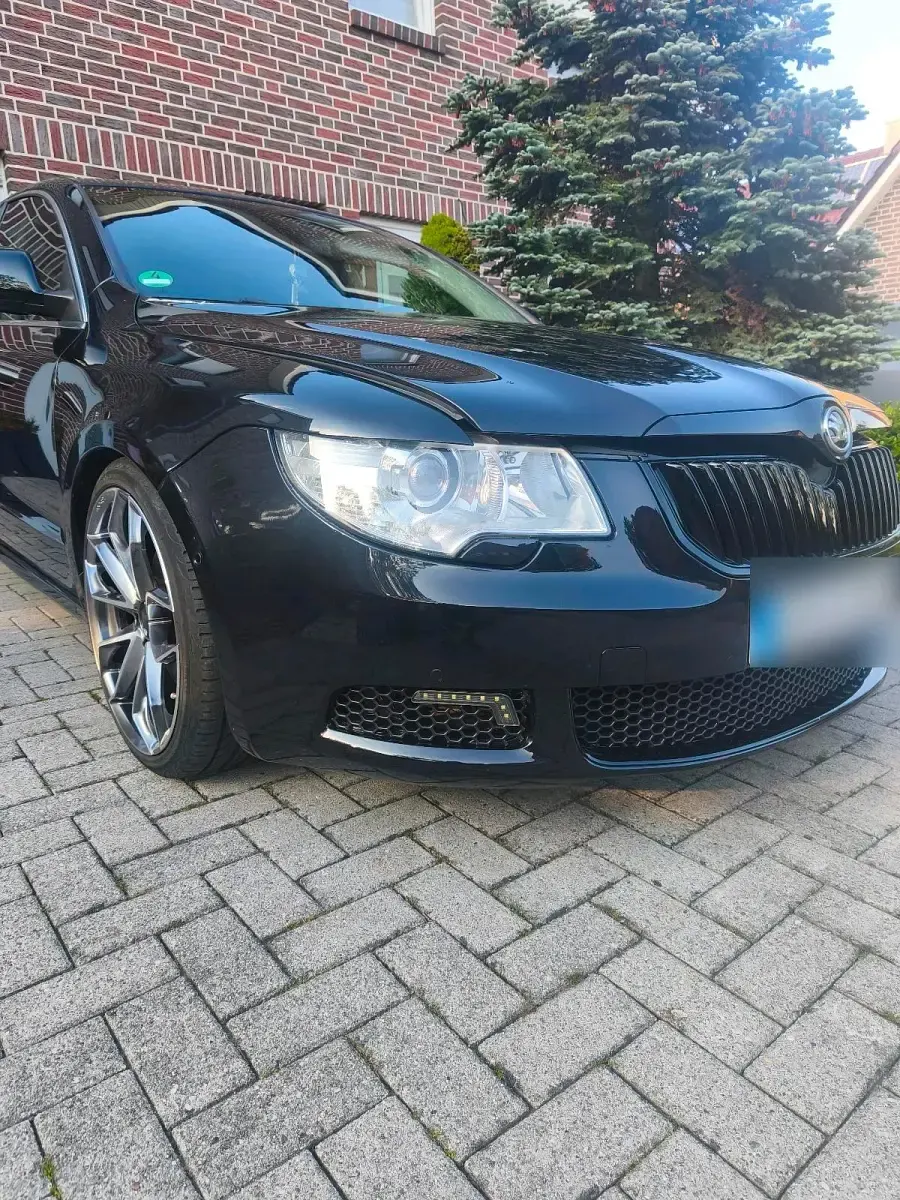Gebraucht Skoda Superb 140 PS (102 kW) 2009 Schwarz Limousine