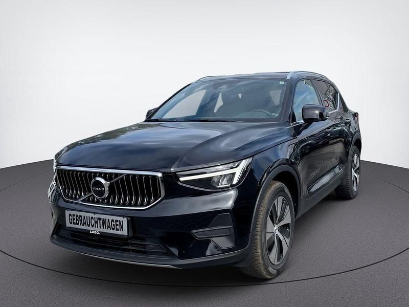Onyx black / metallic Gebraucht 2022 Volvo XC40 Plus SUV | 29.200 € (Guter Preis) - Bild 1/4