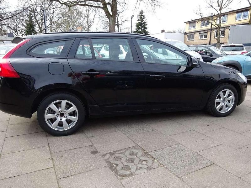 Gebraucht Volvo V60 Kinetic 163 PS (119 kW) 2012 Schwarz Kombi