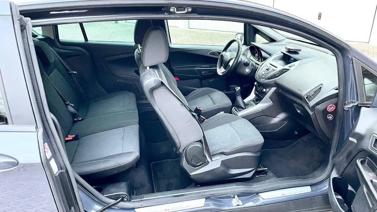 Używany Ford B-MAX SYNC Edition 101 KM (74 kW) 2014 Szary Minivan