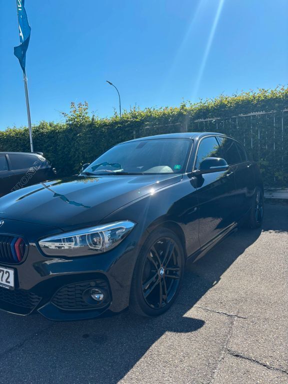Schwarz Gebraucht 2018 BMW 118 M Sport Kleinwagen | 18.000 € (Fairer Preis) - Bild 1/4