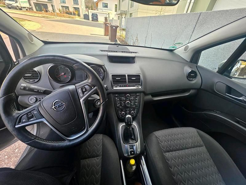 Gebraucht Opel Meriva Active 120 PS (88 kW) 2013 Silber Van / Kleinbus