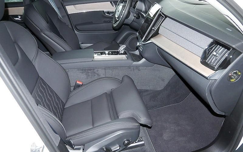 Neu Volvo XC90 Plus 455 PS (334 kW) 2025 Crystal weiss SUV