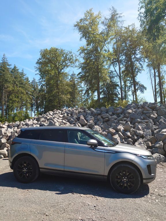 Grau Gebraucht 2020 Land Rover Range Rover evoque S SUV | 30.400 € (Fairer Preis) - Bild 1/4