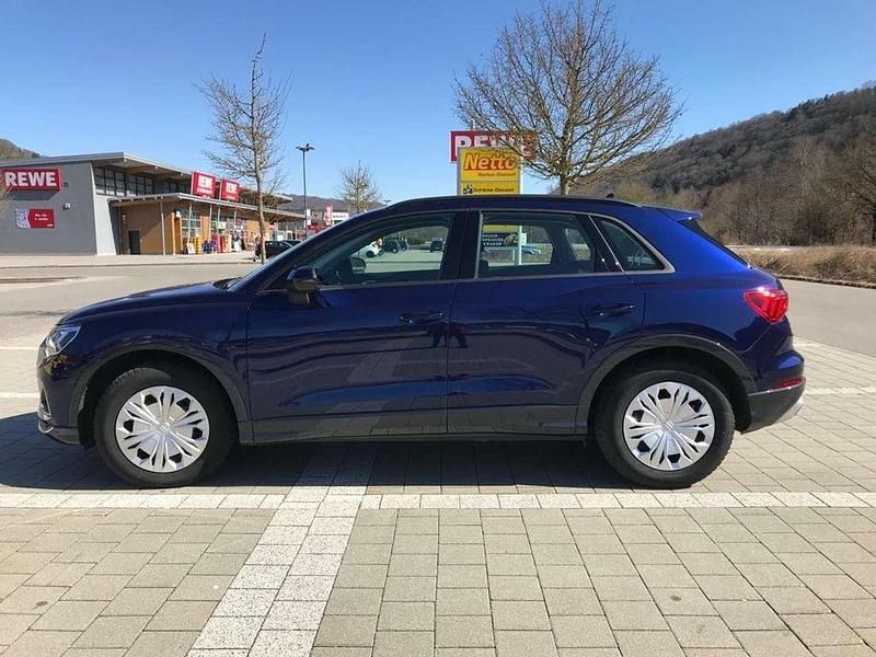 Blau Gebraucht 2021 Audi Q3 Advanced SUV | 29.250 € (Fairer Preis) - Bild 1/4