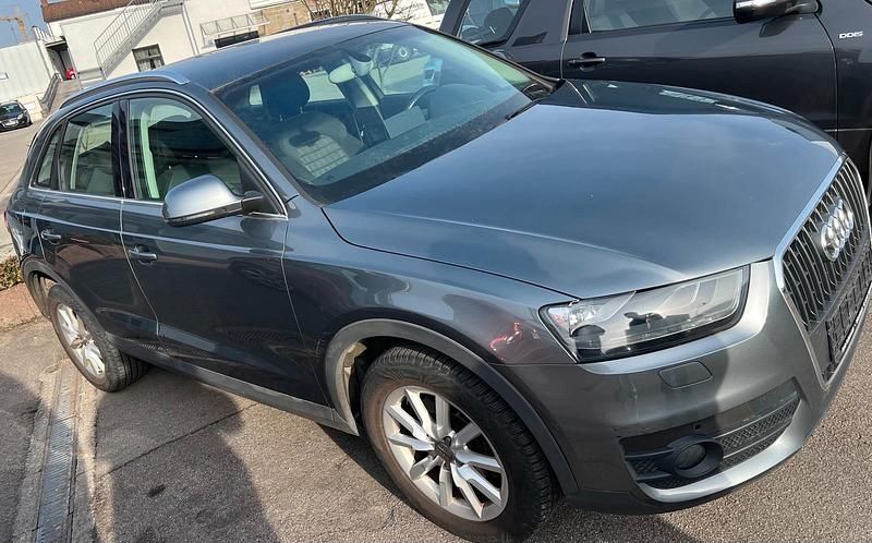 Gebraucht Audi Q3 140 PS (102 kW) 2012 Grau SUV