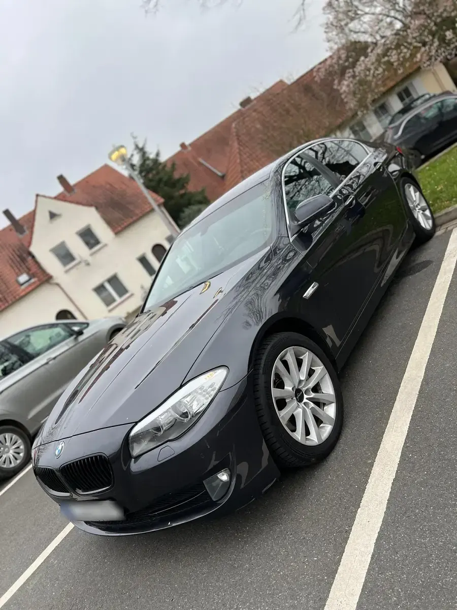 Second-hand BMW 520 184 CP (135 kW) 2012 Negru Berlinǎ