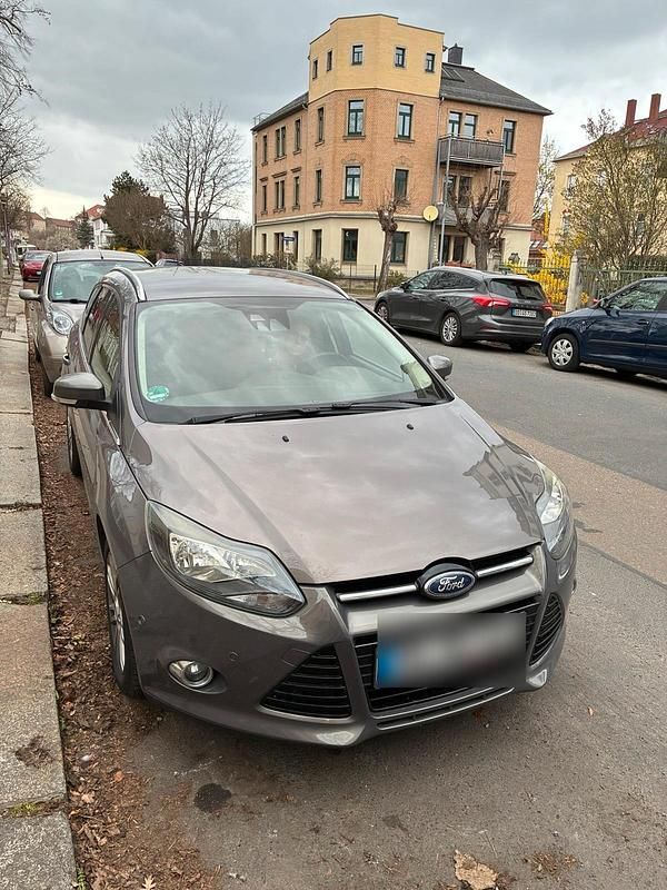 Gebraucht Ford Focus 150 PS (110 kW) 2014 Grau Kombi