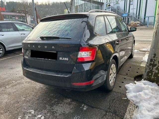 Gebraucht Skoda Fabia Ambition 95 PS (69 kW) 2022 Schwarzmagic perleffekt Kleinwagen