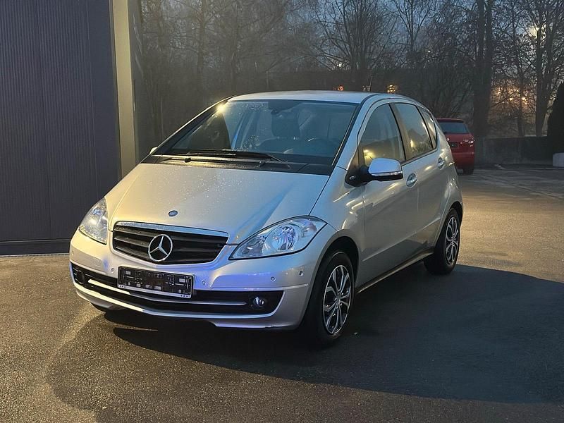 Grau Gebraucht 2009 Mercedes A150 Elegance Kombi | 4.290 € (Fairer Preis) - Bild 1/4