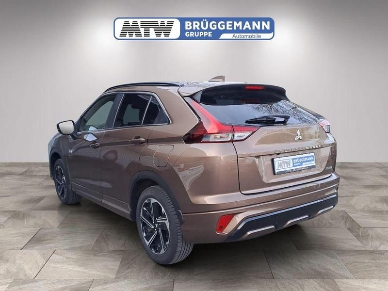 Gebraucht Mitsubishi Eclipse Cross Select 188 PS (138 kW) 2022 M) (braun SUV