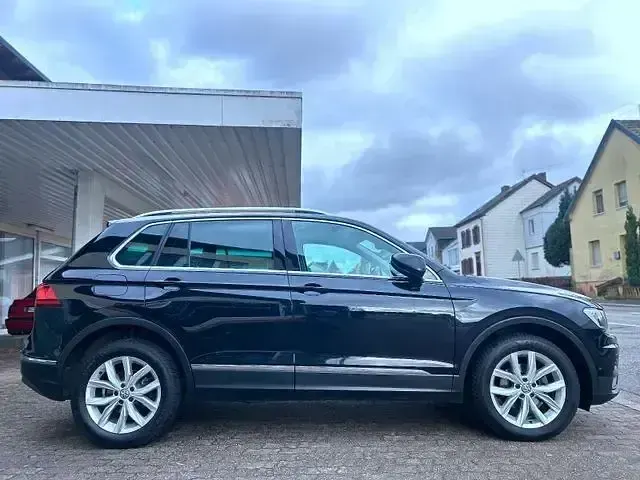 Gebraucht VW Tiguan Highline 150 PS (110 kW) 2017 Schwarz SUV