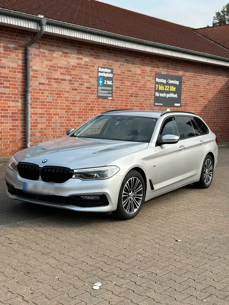 Gebraucht BMW 530 Comfort Edition 265 PS (194 kW) 2017 Silber Kombi