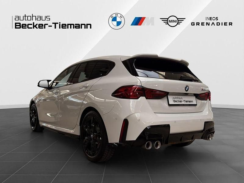 Gebraucht BMW M135 Performance 300 PS (220 kW) 2025 Weiß Kleinwagen