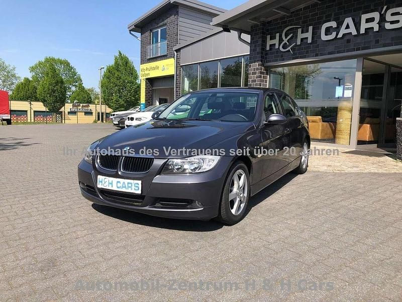 Grau Gebraucht 2006 BMW 318 Limousine | 1.790 € (Superpreis) - Bild 1/3